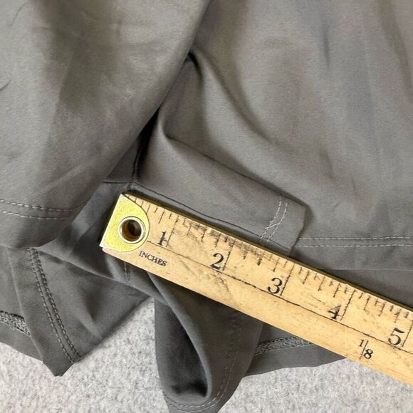 Brand New New Balance Women's Size Large Athletic Shorts Grey White Running - Picture 3 of 7